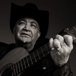 Eliades Ochoa